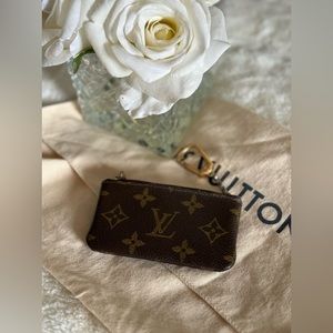 LV Key Pouch in Monogram 🤎